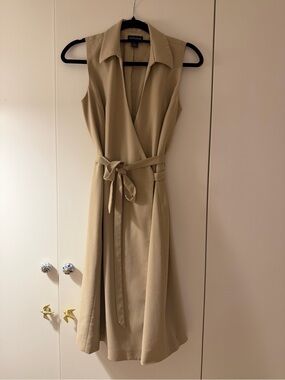 Ann Taylor Sleeveless Collared Wrap Midi Dress in Beige